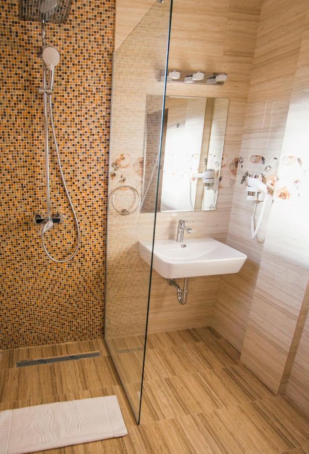 Villa Boutique Arnica ブラショフ エクステリア 写真