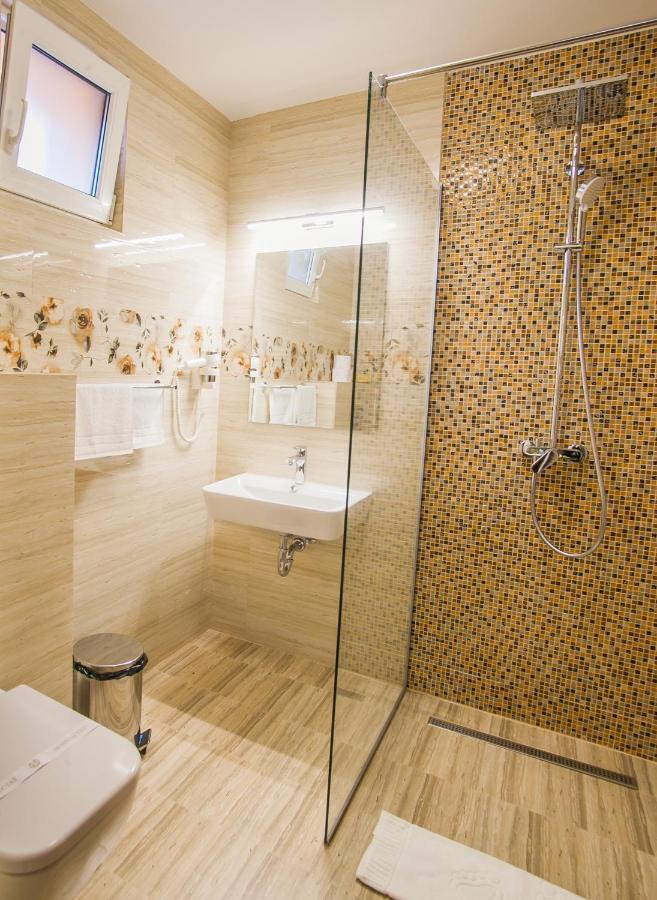 Villa Boutique Arnica ブラショフ エクステリア 写真